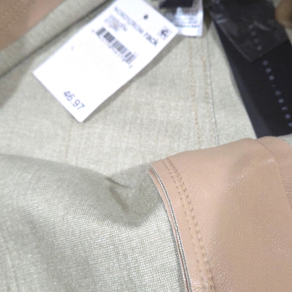 KNOW ONE CARE Tan High-Waisted Pants NEW SIZE LARGE. - Picture 13 of 13